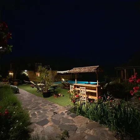 Chateau De Longcol Hotel