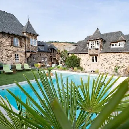 Chateau De Longcol Hotel 4*