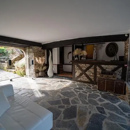 Chateau De Longcol 4* La Fouillade