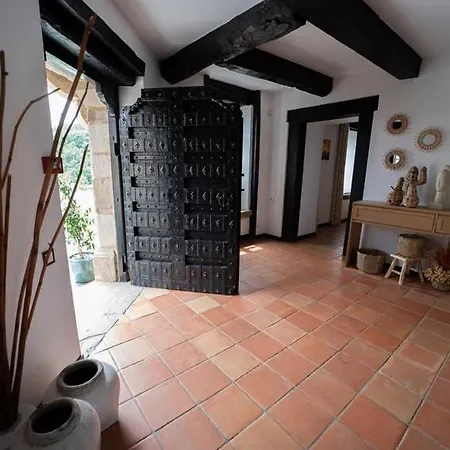 Chateau De Longcol Hotel 4*