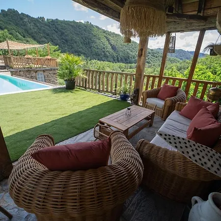 Chateau De Longcol 4*