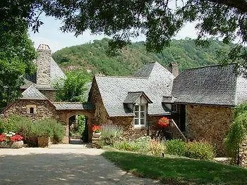 Chateau De Longcol מלון