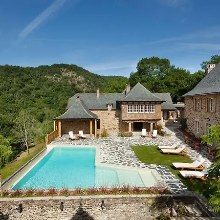 Chateau De Longcol מלון 4*