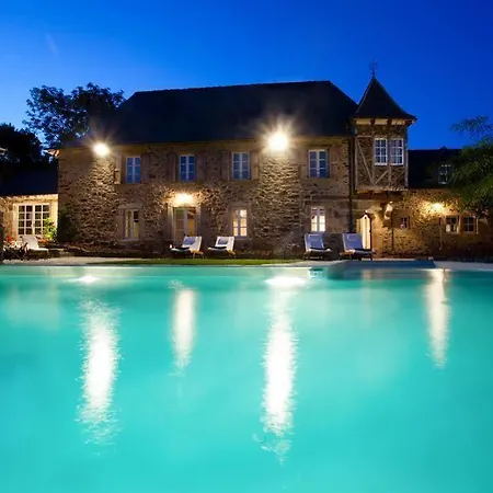 מלון Chateau De Longcol 4*