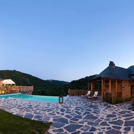 Chateau De Longcol Hotel 4*
