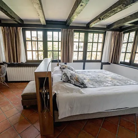 拉昂克尔城堡酒店